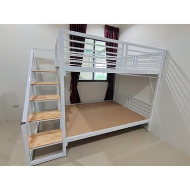 เตียงเหล็ก2 ชั้น บันไดเดิน มีสีขาวและดำ จัดส่งฟรี เหล็กหนา แข็งแรง พร้อมไม้รอง