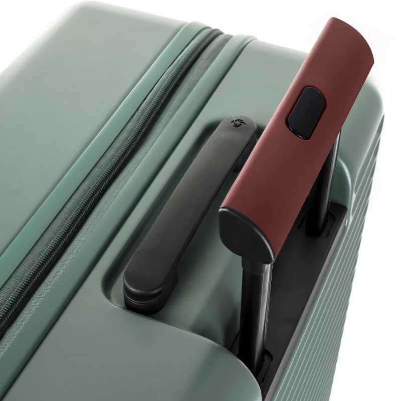SAMSONITE RED รุ่น TOIIS C กระเป๋าเดินทางล้อลาก 28 นิ้ว Hard-shell วัสดุ PC ขยายได้ พร้อม TSA Lock โดดเด่นด้วยชุดแต่งเปลี่ยนสีได้ https://lnwchill.com