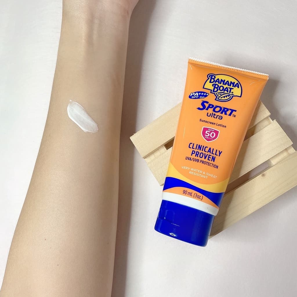 Banana Boat Sport Ultra Sunscreen Lotion SPF50 PA++++ (90 ml.) E131R https://lnwchill.com
