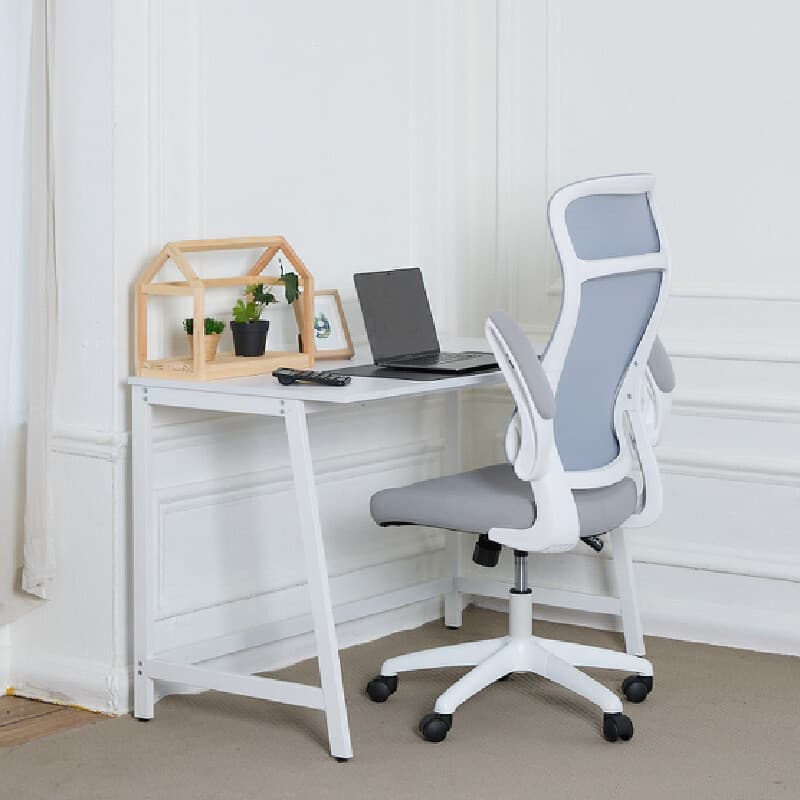 Furradec รุ่น Rolanda เก้าอี้สำนักงานพนักพิงสูง รองรับสรีระอย่างเต็มประสิทธิภาพ มาพร้อมแขนพับได้เพื่อความสะดวกในการจัดเก็บในสีเทาที่ดูทันสมัย เหมาะสำหรับการยกระดับพื้นที่ทำงานของคุณ https://lnwchill.com