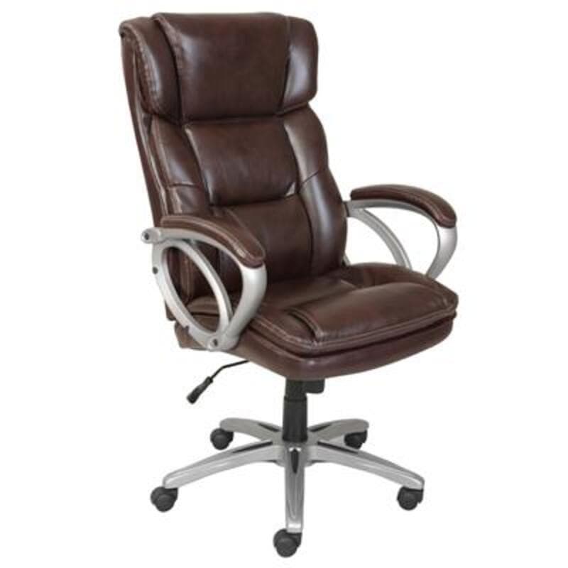 Furradec รุ่น Parham เก้าอี้ผู้บริหารหุ้มหนังสังเคราะห์ Bonded Leather สีน้ำตาลที่ออกแบบตามหลักสรีรศาสตร์ เพื่อเสริมสร้างบุคลิกภาพและมอบความสบายสูงสุดในการทำงาน https://lnwchill.com
