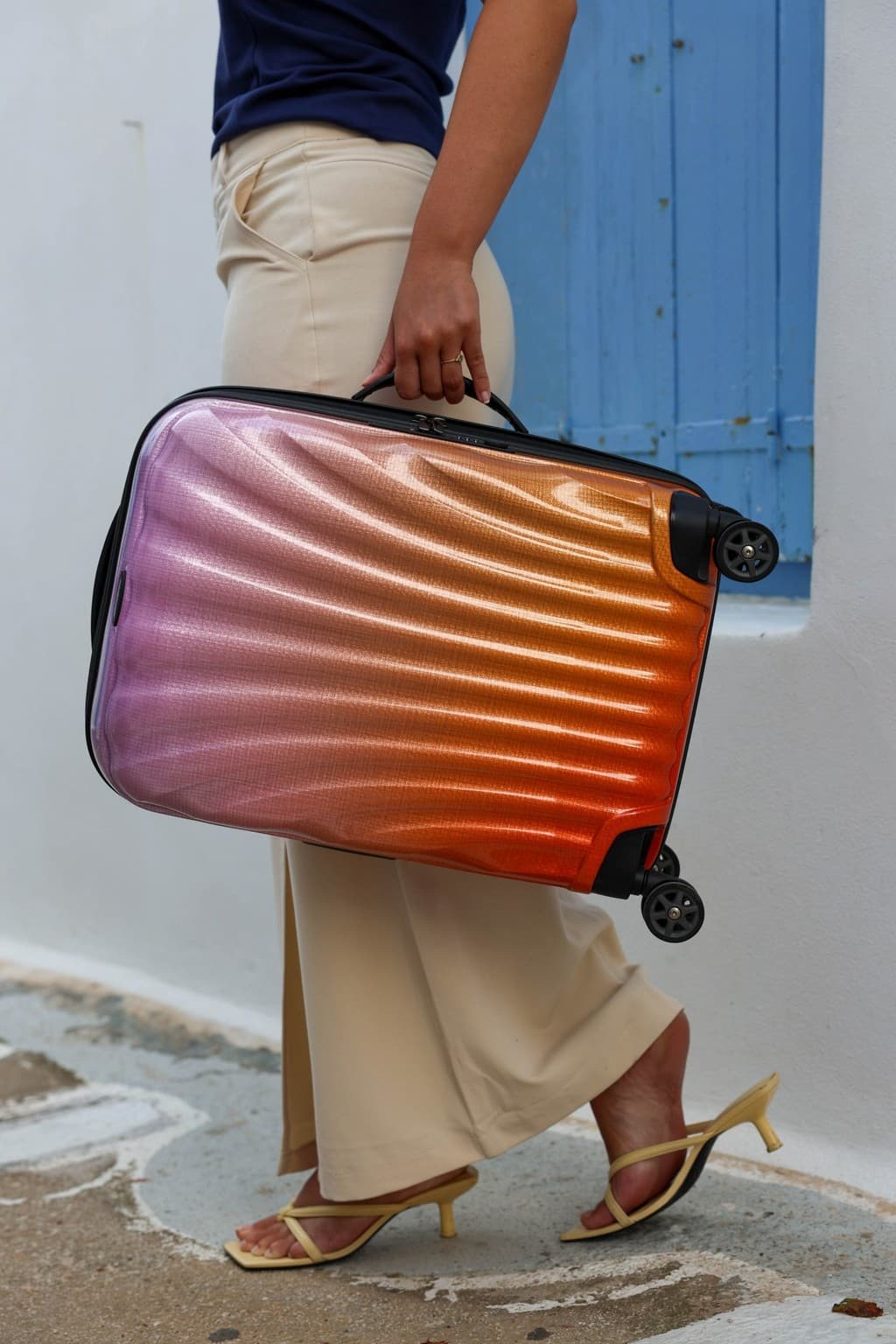 SAMSONITE รุ่น C-LITE SPINNER 55/20 EXP กระเป๋าเดินทางล้อลาก 20 นิ้ว ขยายข้างได้ น้ำหนักเบาพิเศษพร้อม USB Port สำหรับการเดินทางที่เหนือกว่า https://lnwchill.com