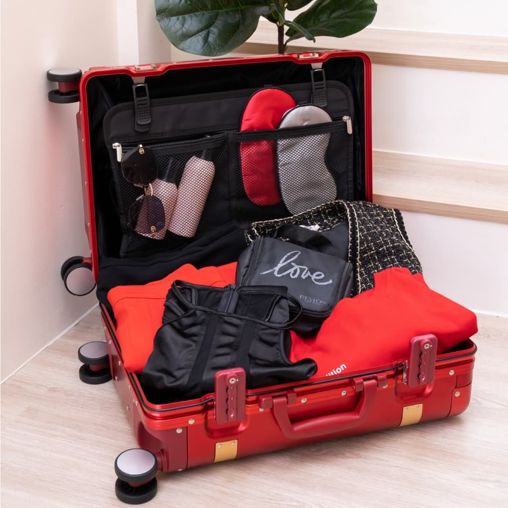 BAGGAGE LUGGAGE รุ่น WESTERN ALUMINIUM กระเป๋าเดินทางอลูมิเนียมแท้ 100% ขนาด 20 นิ้ว ดีไซน์เรียบหรู ทนทาน ล้อลากลื่น สำหรับนักเดินทางมีสไตล์ https://lnwchill.com