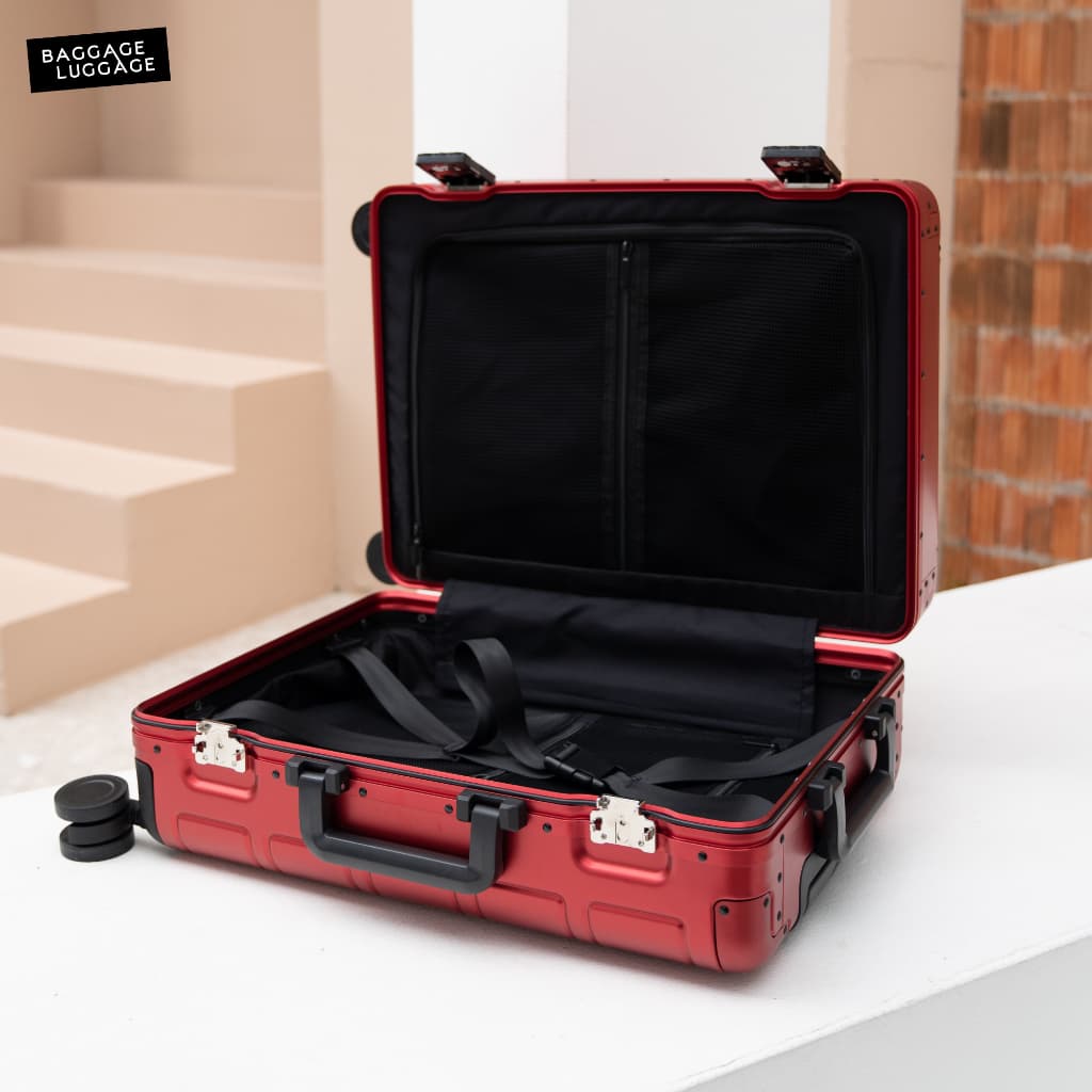 BAGGAGE LUGGAGE รุ่น BRICK กระเป๋าเดินทางอลูมิเนียม High-Grade แท้ทั้งใบ ดีไซน์ลายอิฐพรีเมียม รับประกันนาน 3 ปี ตอบโจทย์ทุกการเดินทางอย่างมีระดับ https://lnwchill.com