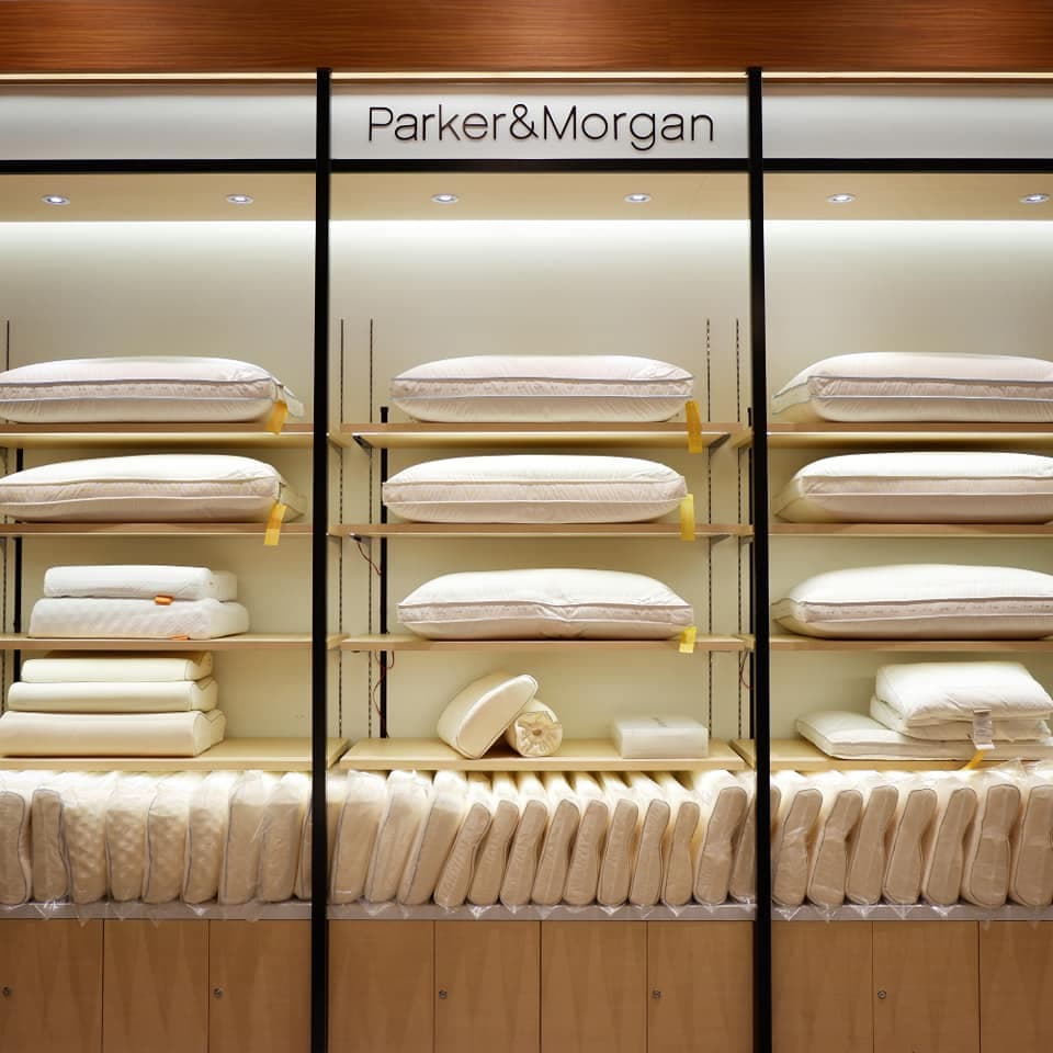 Parker&Morgan รุ่น Belgravia หมอนขนห่านแท้ 90/10 ขนาดควีน (SOFT) มอบสัมผัสการนอนหลับที่นุ่มสบายระดับพรีเมียม เพื่อการพักผ่อนที่เหนือกว่า https://lnwchill.com