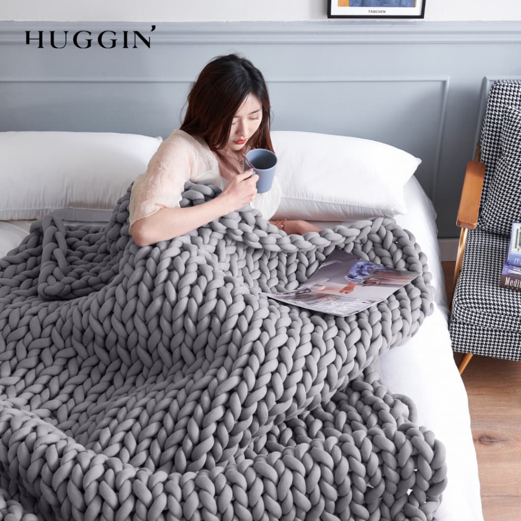 HUGGIN รุ่น 3.3 kg/sqm ผ้าห่มถ่วงน้ำหนักแบบถัก ขนาด 41x72 นิ้ว สีเทาอ่อน ระบายอากาศดีเยี่ยม https://lnwchill.com