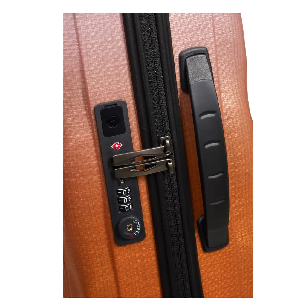 SAMSONITE รุ่น C-LITE SPINNER 55/20 EXP กระเป๋าเดินทางล้อลาก 20 นิ้ว ขยายข้างได้ น้ำหนักเบาพิเศษพร้อม USB Port สำหรับการเดินทางที่เหนือกว่า https://lnwchill.com