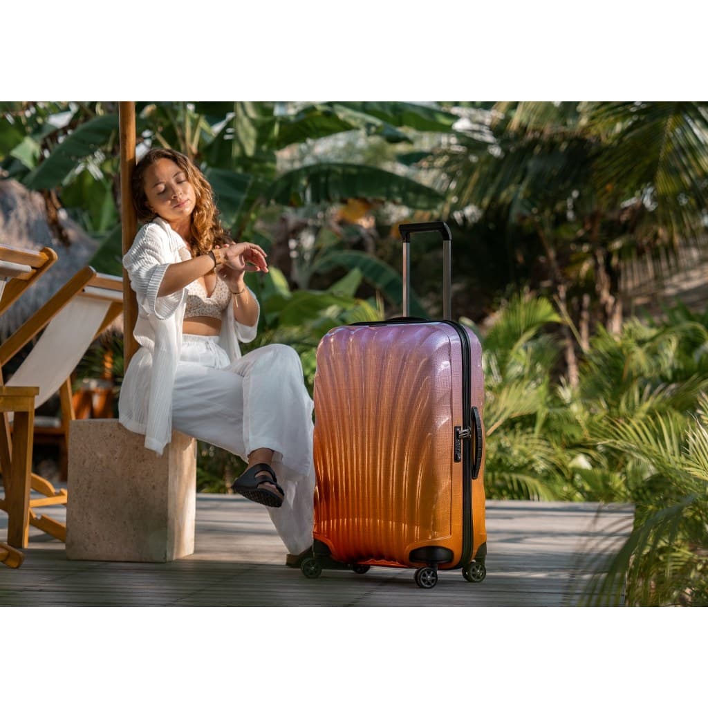 SAMSONITE รุ่น C-Lite กระเป๋าเดินทางล้อลาก 4 ล้อ ขนาด 69/25 นิ้ว น้ำหนักเบาพิเศษด้วยวัสดุ Curv ลากลื่นด้วยล้อคู่ รับประกัน 10 ปี https://lnwchill.com