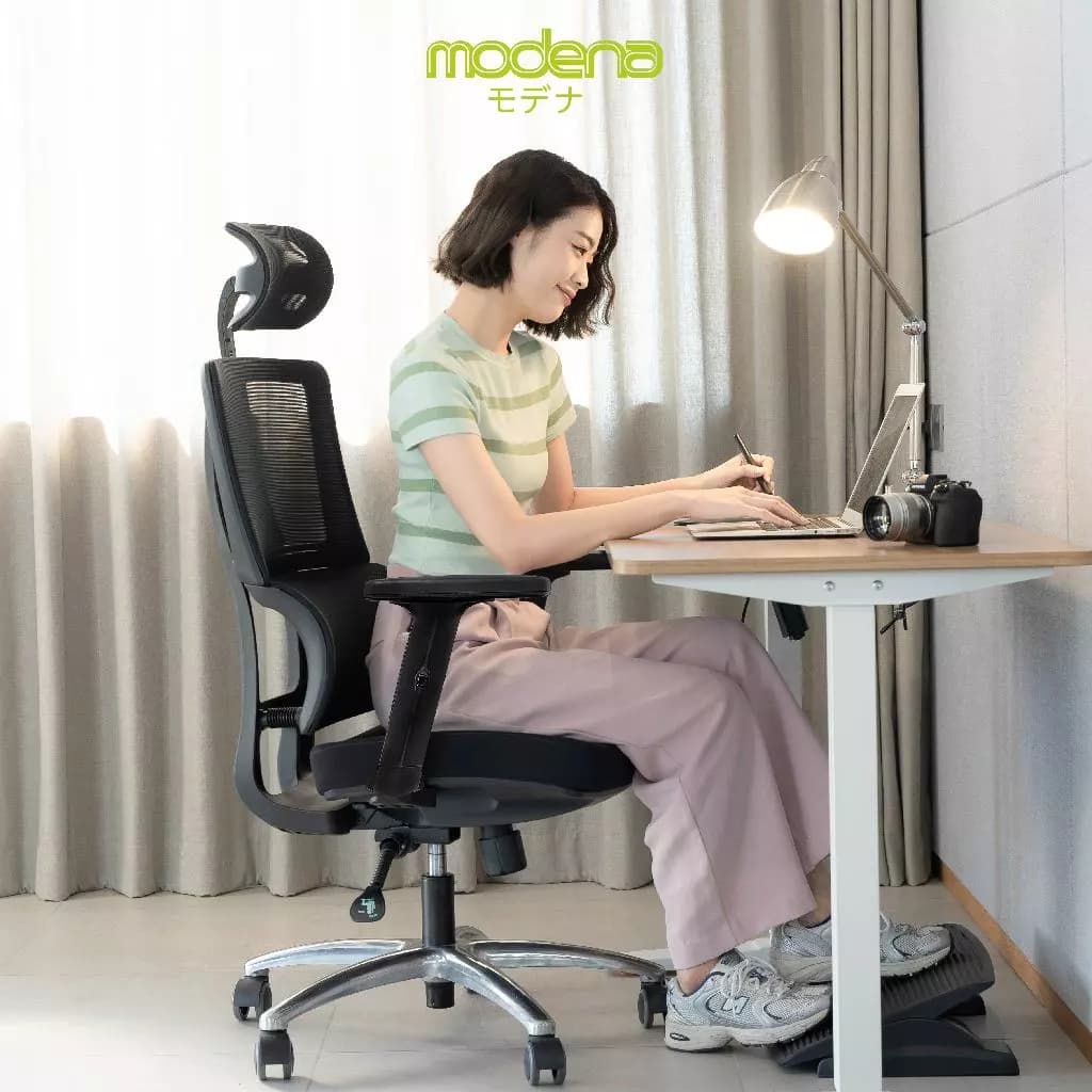 Modena เก้าอี้สุขภาพ รุ่น Kama Plus เก้าอี้สีดำ เก้าอี้ทำงานเพื่อสุขภาพ Ergonomic Chair นุ่มสบาย ตามหลักสรีระศาสตร์ ราคาดีระบายอากาศดีเยี่ยม รองรับน้ำหนัก 120 kg. https://lnwchill.com