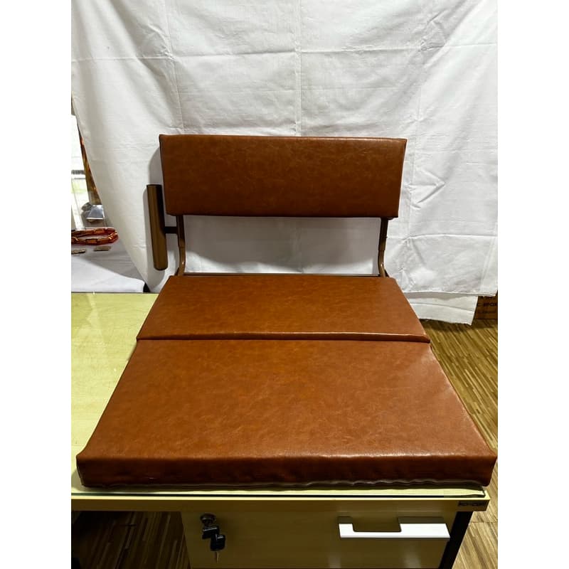 เบาะนั่งสมาธิ อาสนะพระเหล็กพับได้ หุ้มเบาะหนังสีน้ำตาล/สีเหลือง ฟองน้ำหนาพิเศษ นุ่มสบาย รองรับสรีระได้ดีเยี่ยม พร้อมที่เสียบตาลปัตร https://lnwchill.com