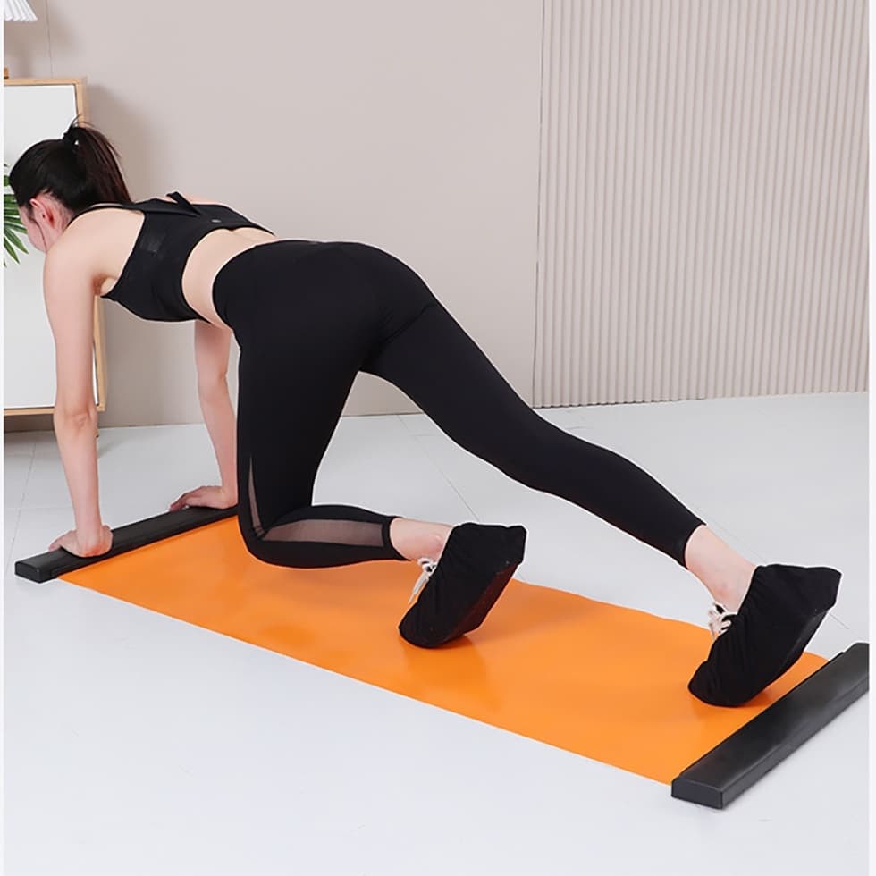 XtivePRO SLIDE BOARD แผ่นสไลด์โยคะ แผ่นบอร์ดสไลด์ ฝึกสมดุล ม้วนเก็บได้ ขนาด 140 x 50 cm https://lnwchill.com