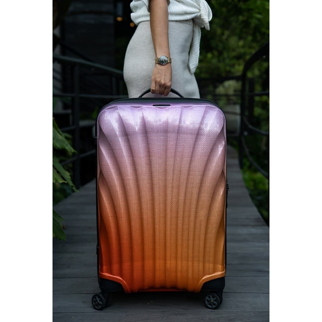 SAMSONITE รุ่น C-Lite กระเป๋าเดินทางล้อลาก 4 ล้อ ขนาด 69/25 นิ้ว น้ำหนักเบาพิเศษด้วยวัสดุ Curv ลากลื่นด้วยล้อคู่ รับประกัน 10 ปี https://lnwchill.com