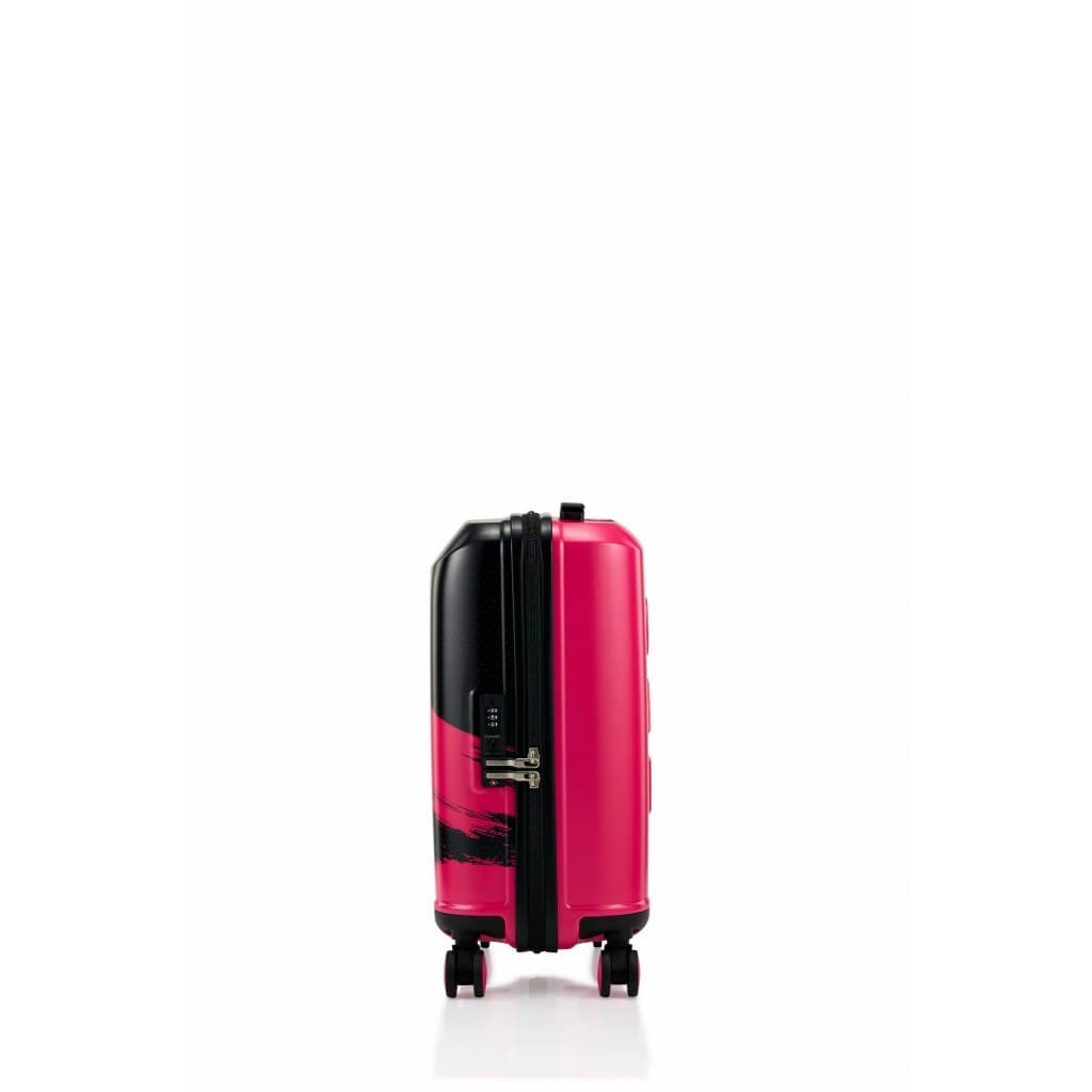 AMERICAN TOURISTER รุ่น ATX SQUID GAME SPINNER 52/18 TSA กระเป๋าเดินทาง 18 นิ้ว ล้อลาก ดีไซน์ลิมิเต็ดจากซีรีส์ดัง ล็อก TSA ปลอดภัย https://lnwchill.com