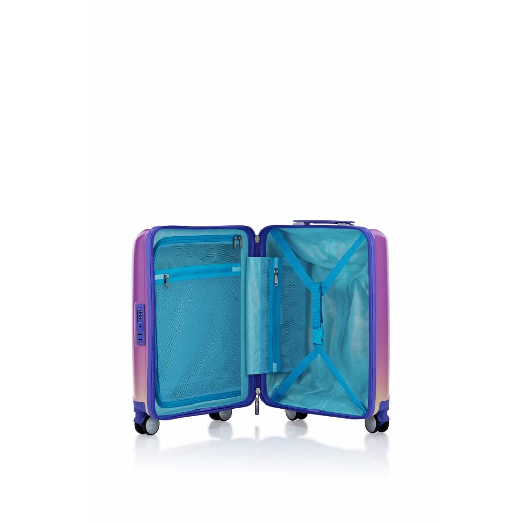 AMERICAN TOURISTER รุ่น AT X THE SMURFS SPINNER 52 กระเป๋าเดินทางล้อลาก 18 นิ้ว ดีไซน์สดใส ลิขสิทธิ์แท้จากเดอะ สเมิร์ฟส์ พร้อมฟังก์ชันครบครัน https://lnwchill.com