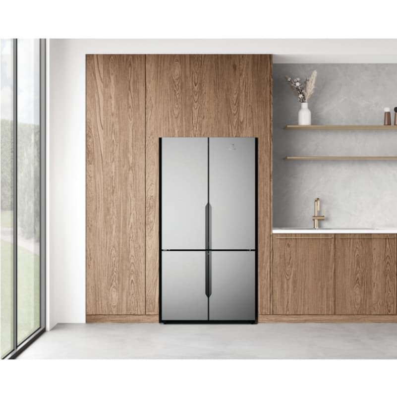 Electrolux EQE5600A-S ตู้เย็น 4 ประตู UltimateTaste 700 ขนาด 19.8 คิว สีสแตนเลส พร้อมเทคโนโลยี TasteSealPlus และ TasteLockAuto https://lnwchill.com