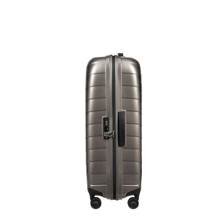SAMSONITE รุ่น ATTRIX HARDSIDE SPINNER 75/28 กระเป๋าเดินทางล้อลาก 28 นิ้ว วัสดุ Roxkin™ นวัตกรรมความแข็งแกร่งและน้ำหนักเบาเพื่อการเดินทางที่เหนือกว่า https://lnwchill.com