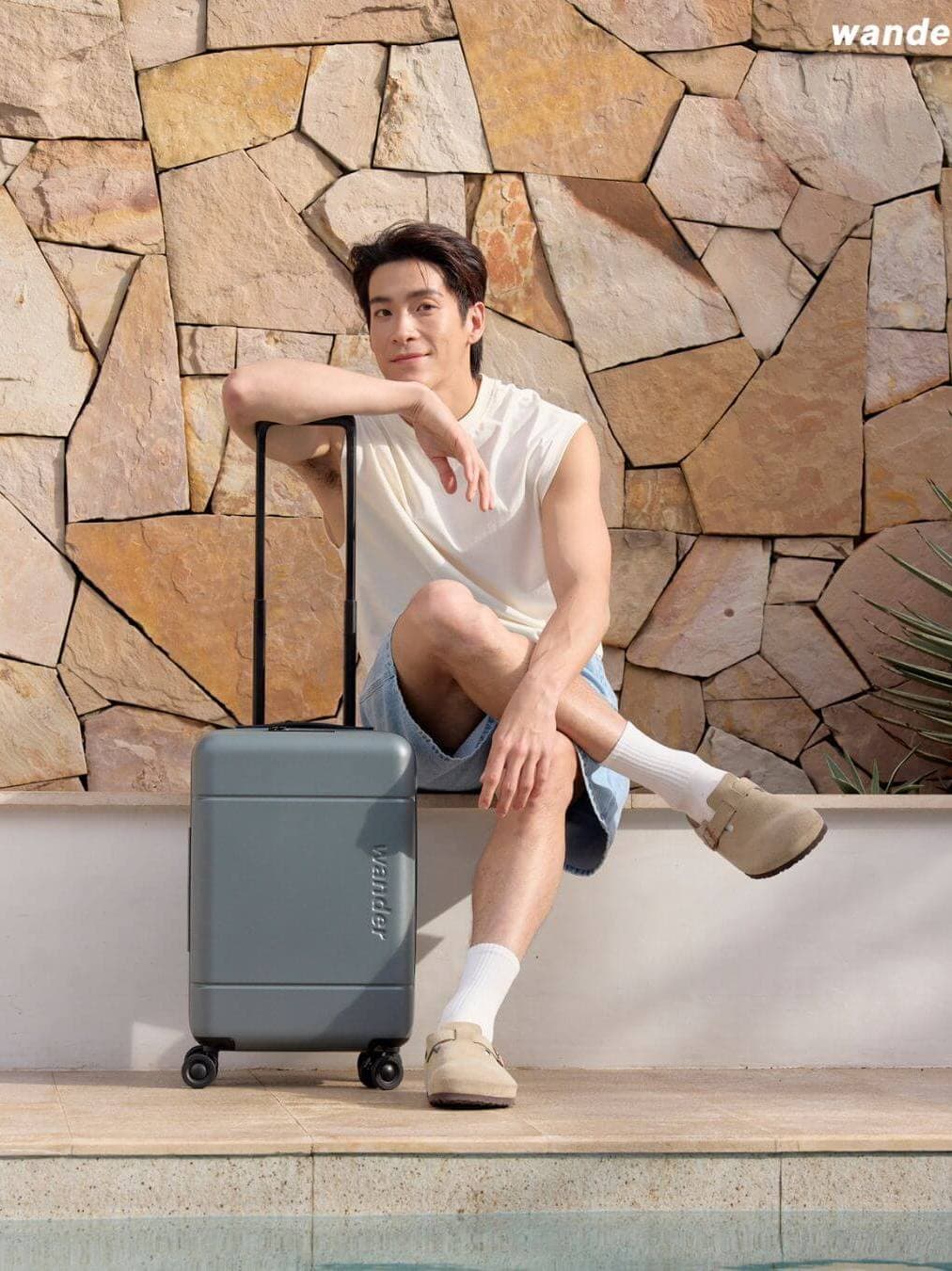 Wander รุ่น Air กระเป๋าเดินทาง 19 นิ้ว โพลีคาร์บอเนต Carry On น้ำหนักเบาที่สุดในไทยเพียง 1.9 กก. https://lnwchill.com