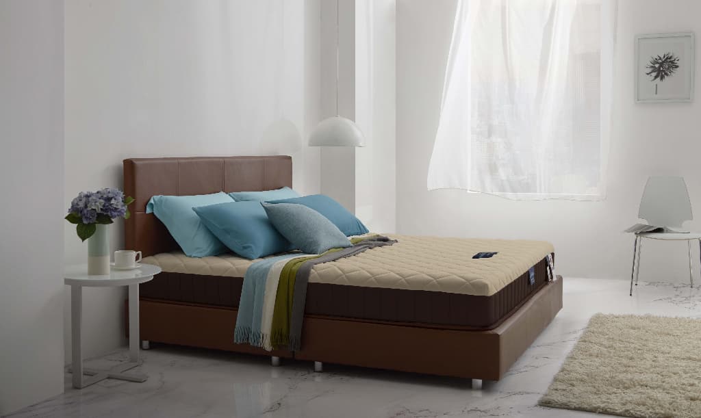 Midas รุ่น Eastma 2000 ที่นอนยางพาราธรรมชาติ 100% Organic Latex หนา 8 นิ้ว โดดเด่นด้วยเทคโนโลยี Opened Cell เพื่อการระบายอากาศที่เหนือกว่า https://lnwchill.com