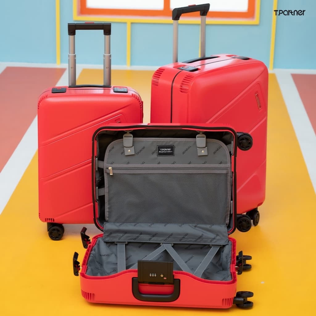 Tpartner รุ่น Click series กระเป๋าเดินทาง PP Hard Case แข็งแรงพิเศษ ระบบ Extra Security 4 Point Lock รับประกัน 3 ปี https://lnwchill.com