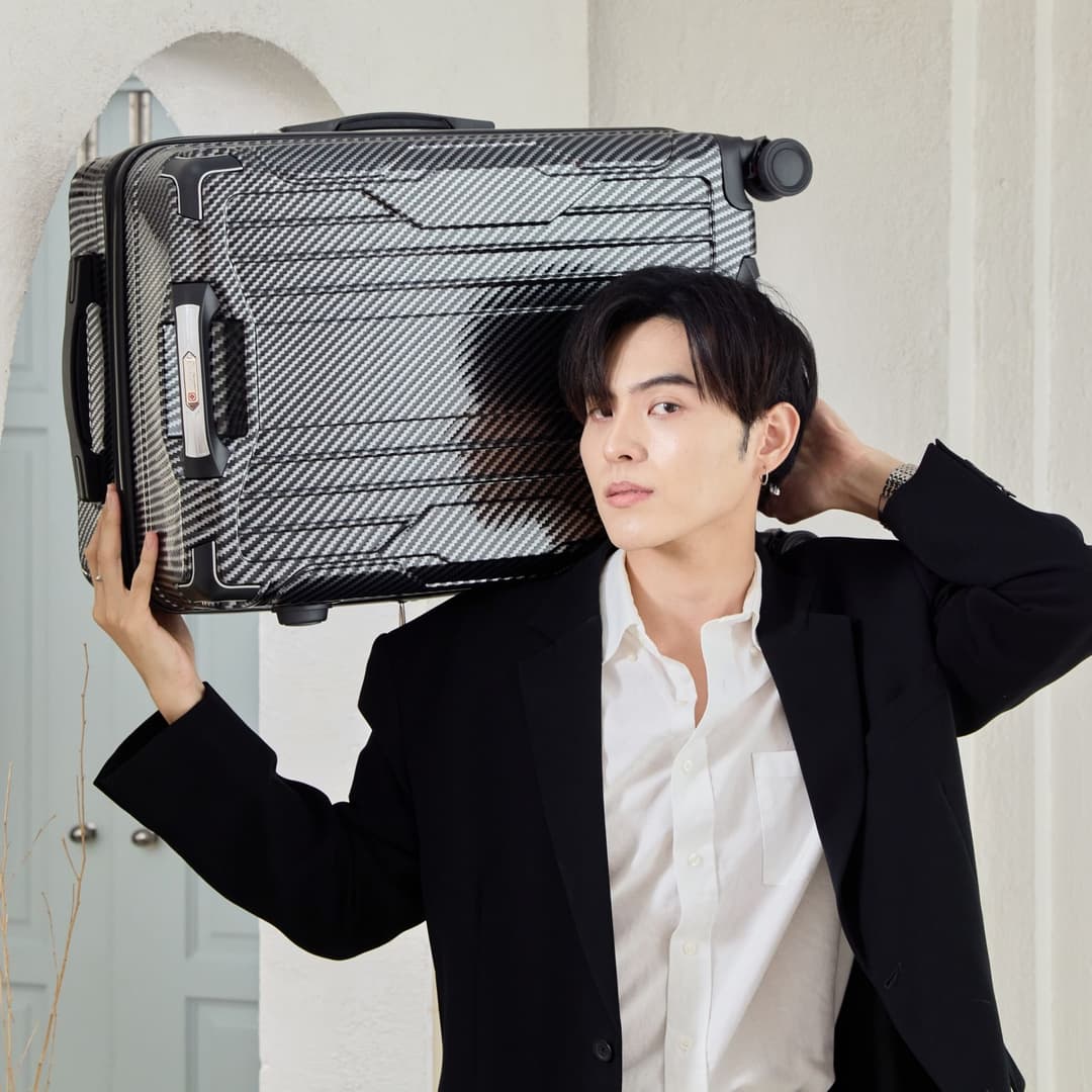 Suissewin รุ่น W90 กระเป๋าเดินทางล้อลาก PC 100% TSA Lock ดีไซน์หรูหรา เฟรมซิปคู่ ทนทาน แข็งแรง พร้อมสำหรับการเดินทางรอบโลก https://lnwchill.com