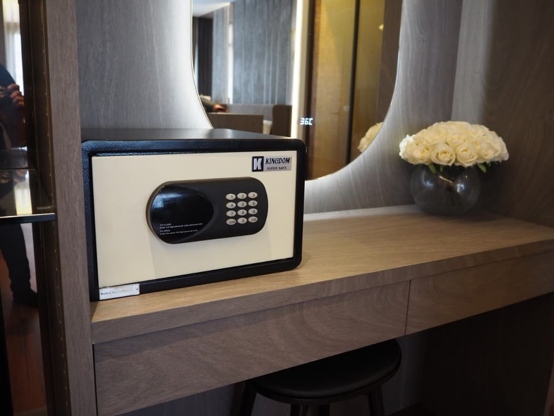 Kingdom รุ่น SAE-1810WH ตู้เซฟนิรภัยขนาดเล็ก ระบบ Digital Motor Drive พร้อมบริการหลังการขาย Lifetime Service https://lnwchill.com