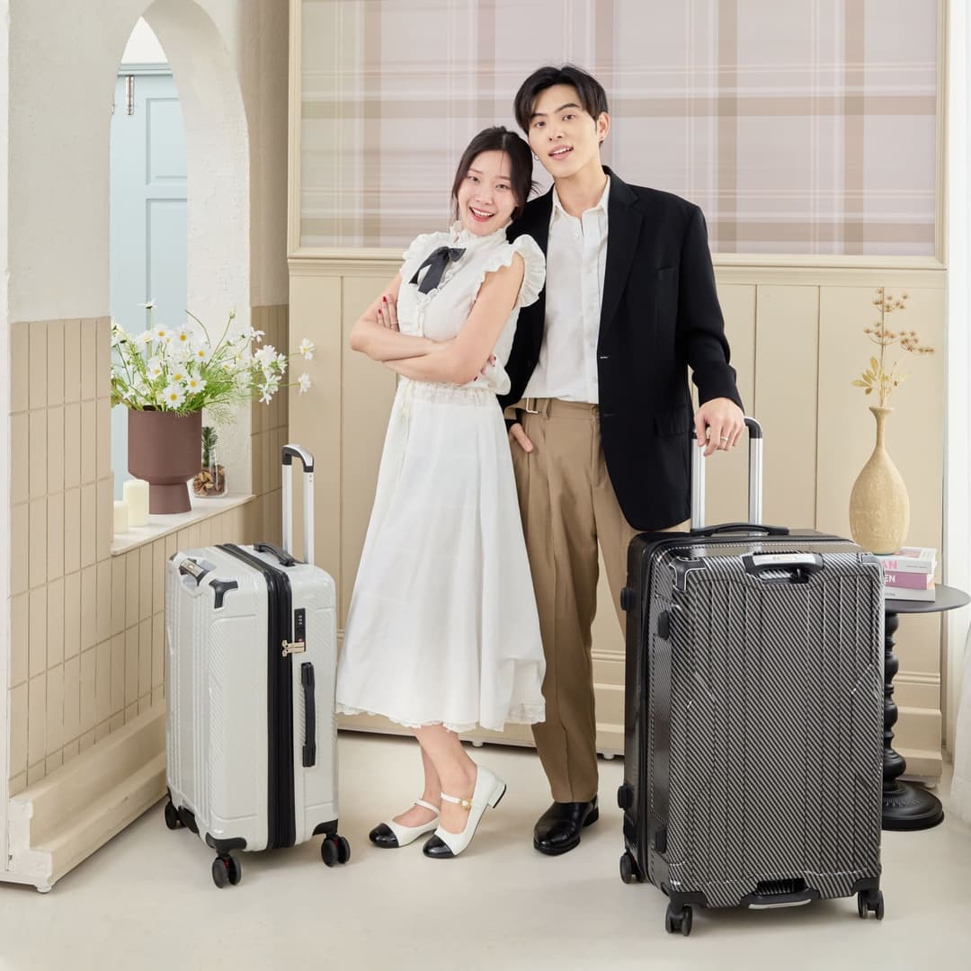 Suissewin รุ่น W90 กระเป๋าเดินทางล้อลาก PC 100% TSA Lock ดีไซน์หรูหรา เฟรมซิปคู่ ทนทาน แข็งแรง พร้อมสำหรับการเดินทางรอบโลก https://lnwchill.com