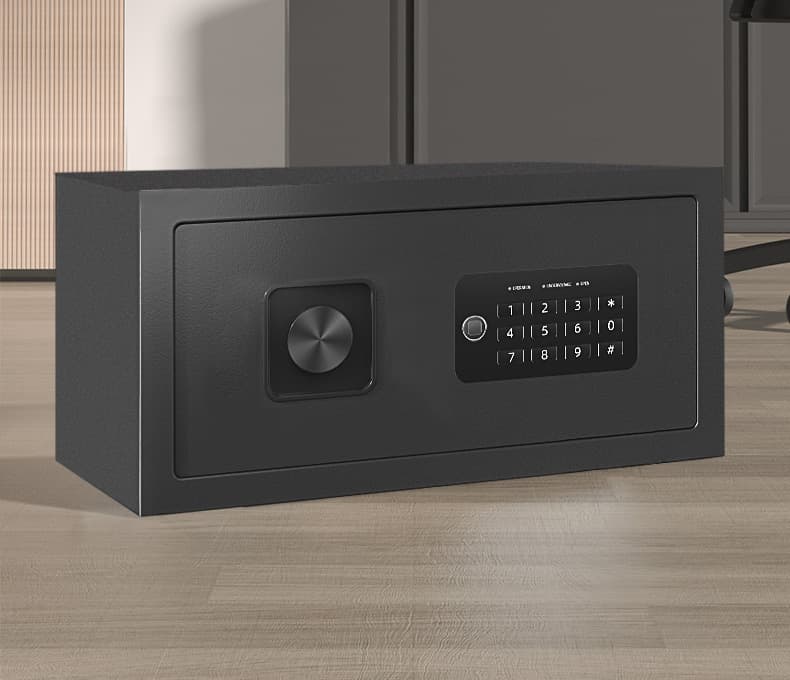 Deli รุ่น ET530-ET535 ตู้เซฟอิเล็กทรอนิกส์ สีดำ ระบบล็อก 2 ชั้นด้วยรหัสผ่านและกุญแจ มอบความปลอดภัยสูงสุดสำหรับของมีค่า ด้วยโครงสร้างเหล็กกล้าคาร์บอนอัลลอยด์และมีหลากหลายขนาดให้ https://lnwchill.com