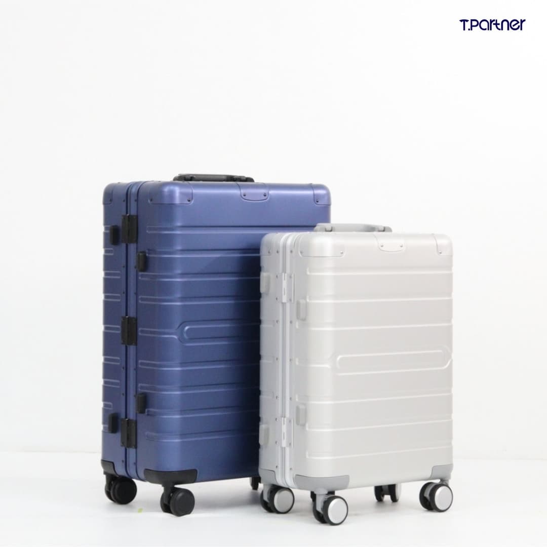 Tpartner รุ่น Metal Aluminium กระเป๋าเดินทางอลูมิเนียมแท้ 100% ดีไซน์หรูหรา แข็งแรงทนทาน ปกป้องทุกการเดินทาง มีให้เลือก 3 ขนาด พร้อมการรับประกันนาน 3 ปี https://lnwchill.com