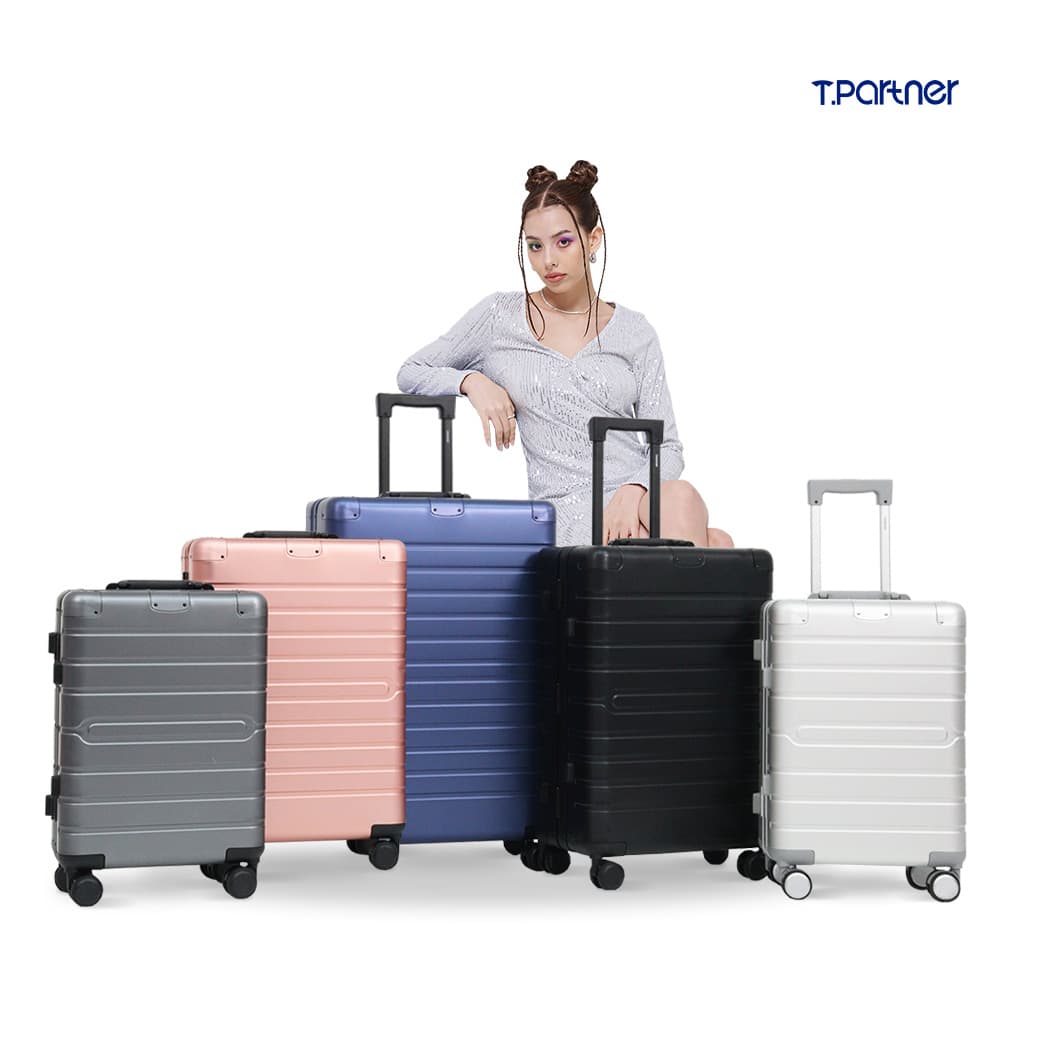 Tpartner รุ่น Metal Aluminium กระเป๋าเดินทางอลูมิเนียมแท้ 100% ดีไซน์หรูหรา แข็งแรงทนทาน ปกป้องทุกการเดินทาง มีให้เลือก 3 ขนาด พร้อมการรับประกันนาน 3 ปี https://lnwchill.com