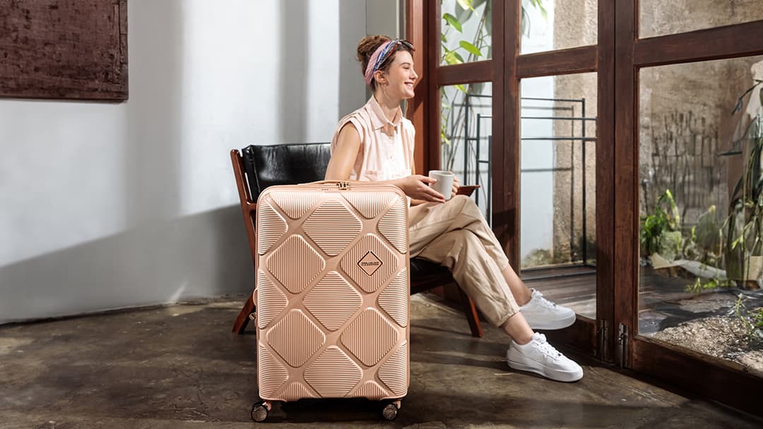 AMERICAN TOURISTER รุ่น INSTAGON SPINNER 55/20 EXP TSA V2 กระเป๋าเดินทาง 20 นิ้ว ระบบล้อกันสะเทือน มีช่อง USB และซิปนิรภัยสองชั้น https://lnwchill.com